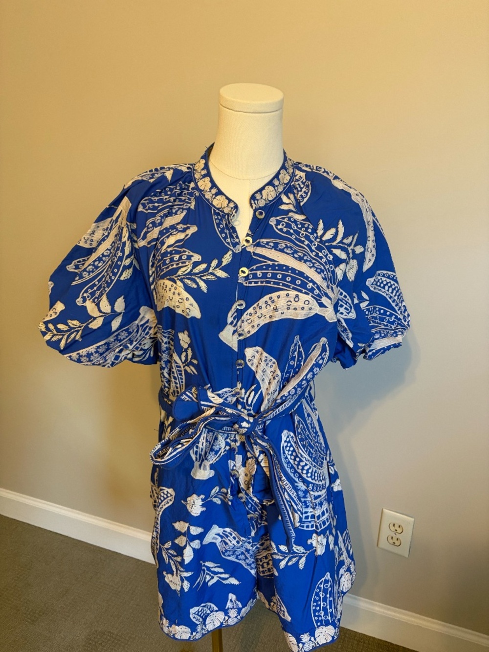 FARM Rio Blue White Tropical Print Puff Sleeve Belted Romper Size S
